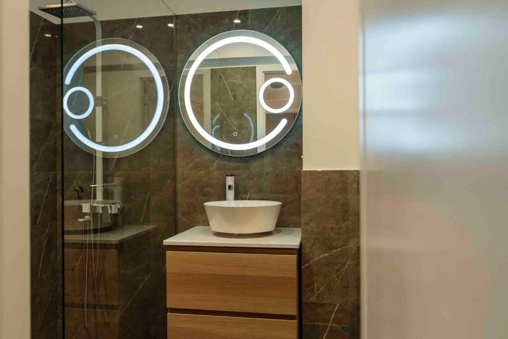 Stunning Views 2Br Intercontinental Flat Leilighet Bucureşti Eksteriør bilde